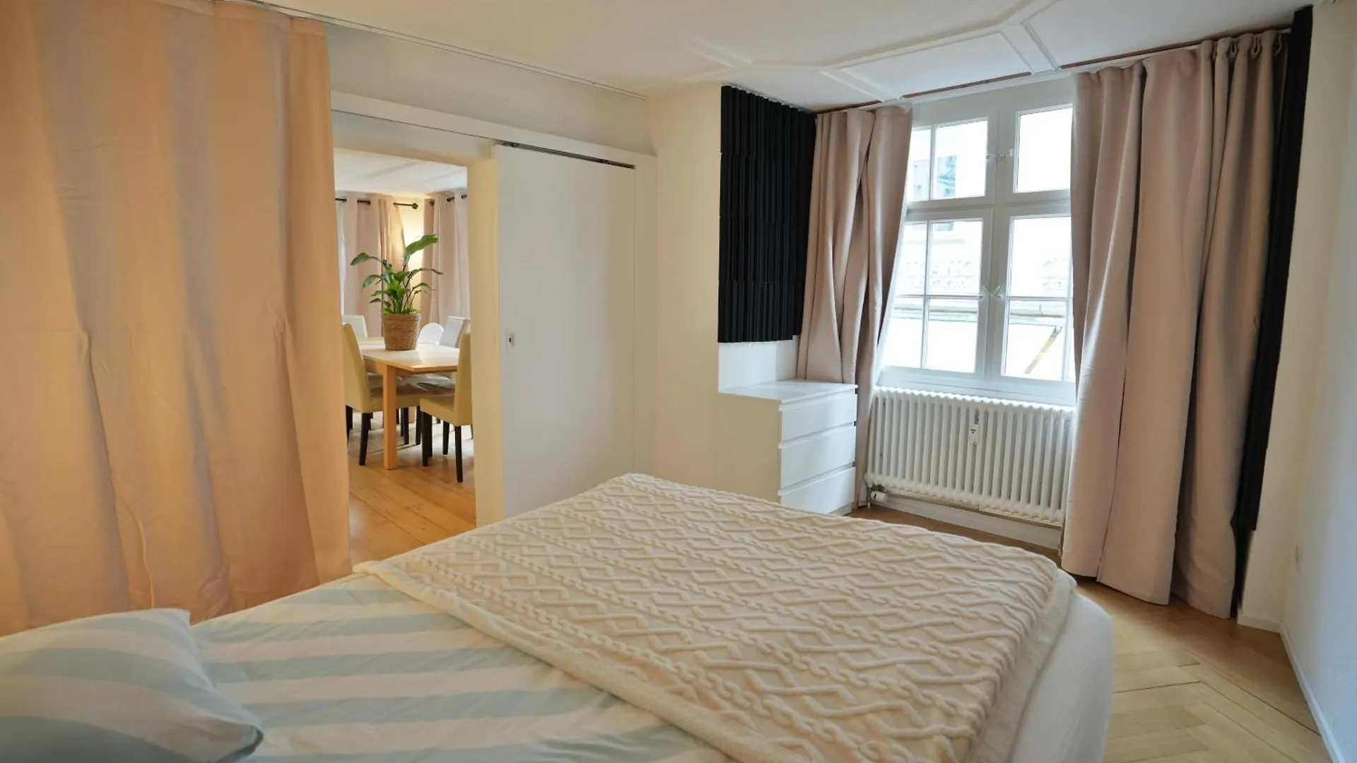 Cozy City Center, 4 Bedroom- 120Sq, 5Min Walk To Main Station Basilej Apartmán